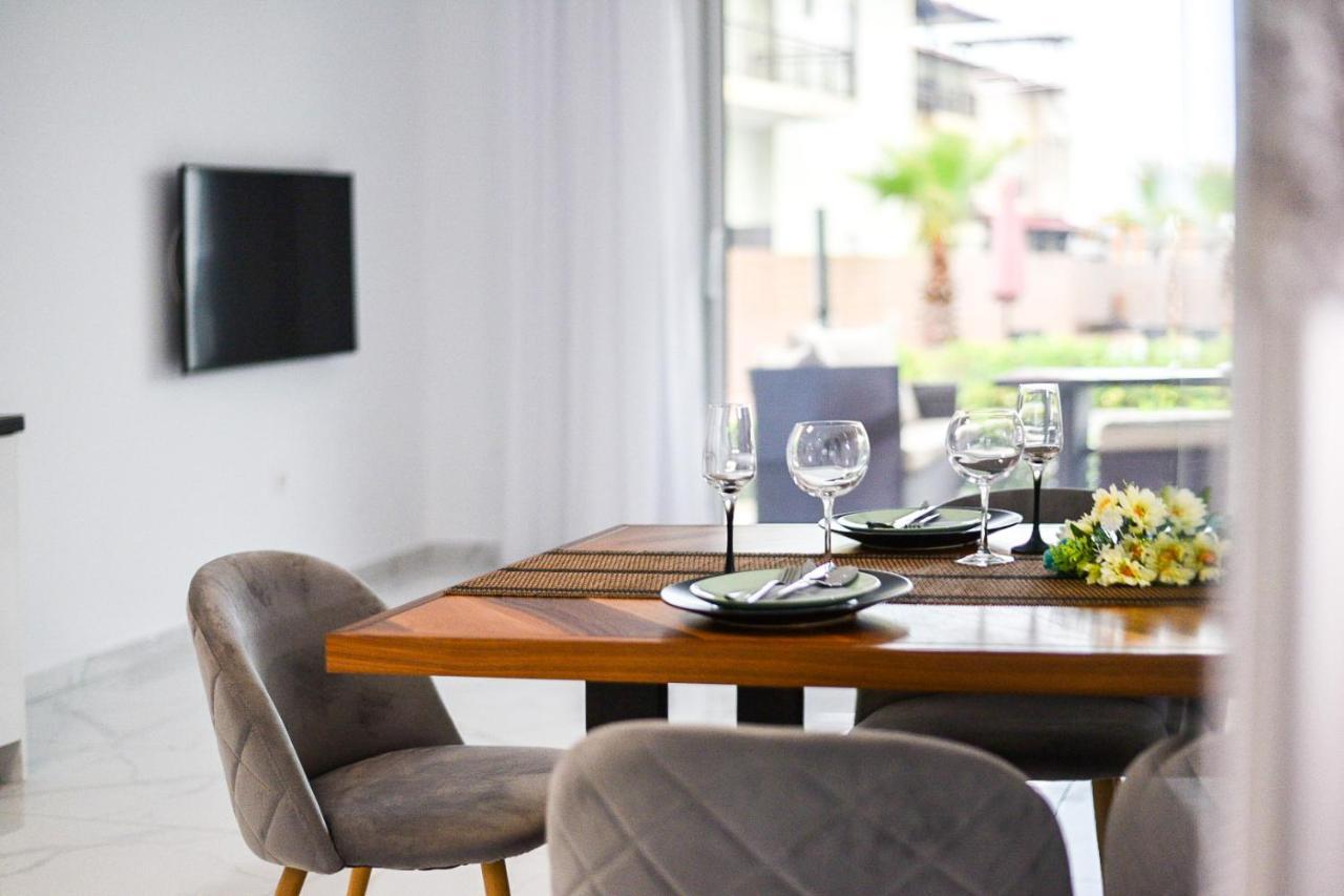 Acrotel Porto Brava Luxury Villas Ormos Panagias Dış mekan fotoğraf